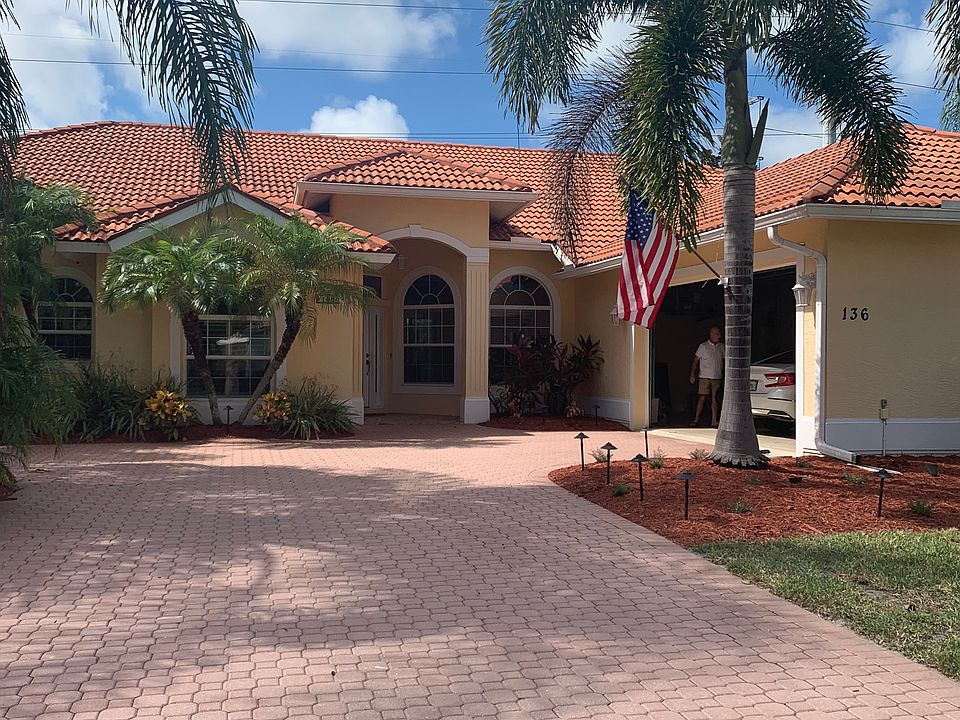 1st image of 136 Grand Oak Cir