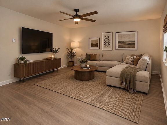 2nd image of 524 Tuliptree Rd