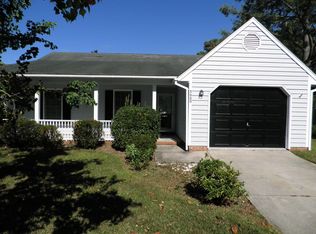 3000 Old Gate Ct, Morehead City, NC 28557