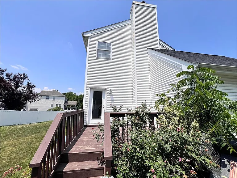 966 Hollow Ct — Photo 7