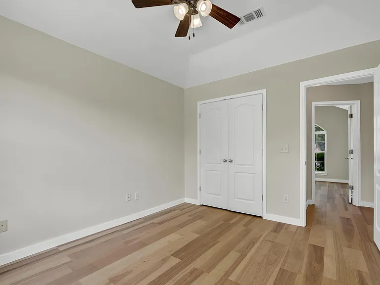 2116 Bentwood Dr — Photo 25