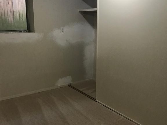 4th image of 550 Bellevue Way SE APT 1