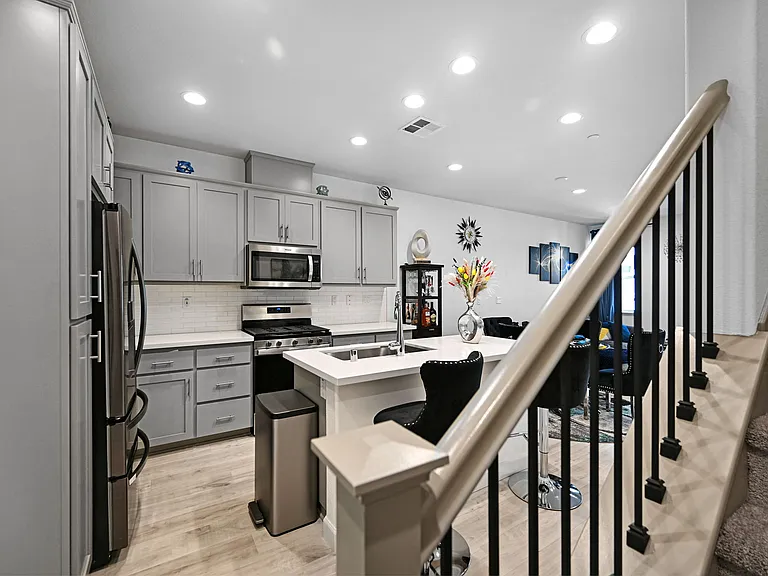 296 Laurel Knoll Dr — Photo 10