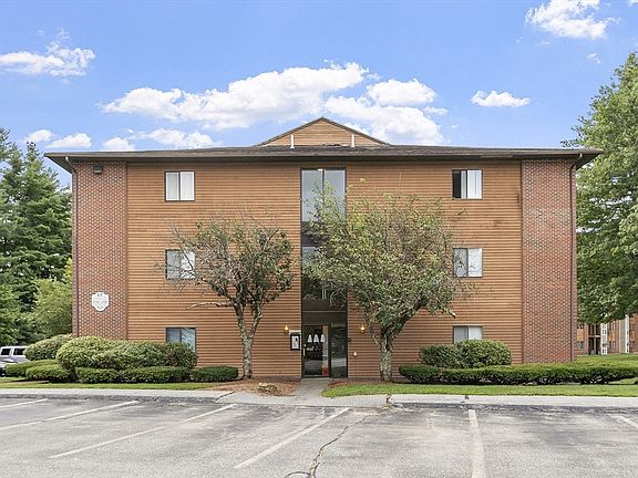 3rd image of 17 Blackstone Dr APT 1725