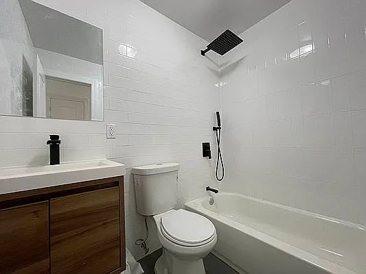 Rented by Hillel Realty Group | media 9