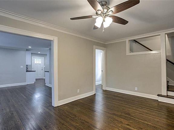 5th image of 706 E 55th St