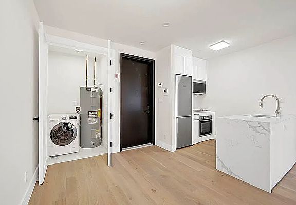 3rd image of 925 Bushwick Ave #4R