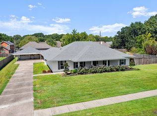 4935 Fennwood Dr, Zachary, LA 70791