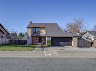 3882 Fujiyama Way, Redding, CA 96001