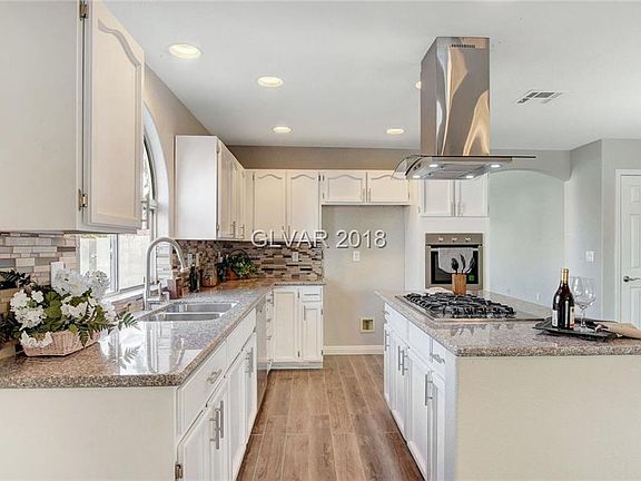 3rd image of 7404 Summer Crest Ln