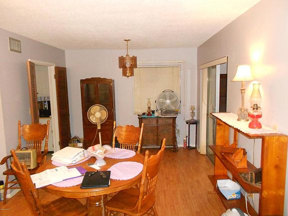 4th image of 2813 Floresta Dr NE