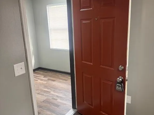 102 Hines Blvd APT C, Bolivar, TN 38008