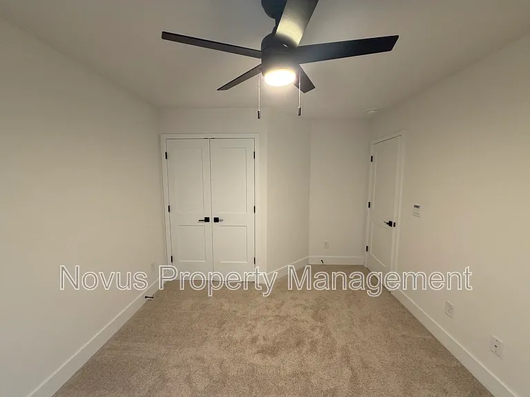 213 Laney Dr — Photo 32