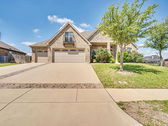 3rd image of 3205 Meadow Ridge Dr