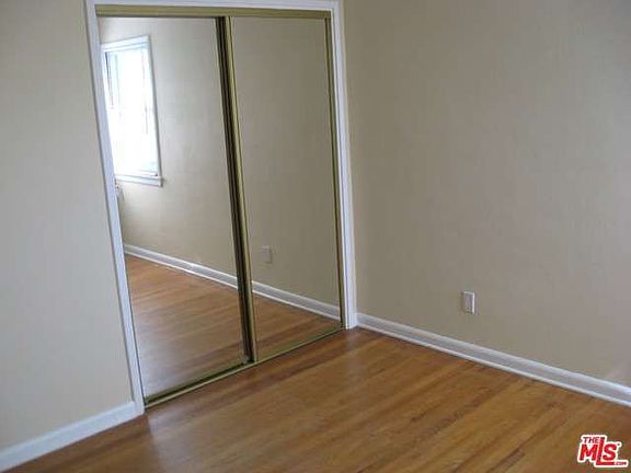 4th image of 2865 Belle St