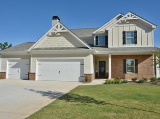 305 Red Cap Cir, Jefferson, GA 30549