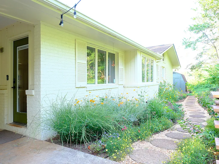 6916 Lark Ln — Photo 33