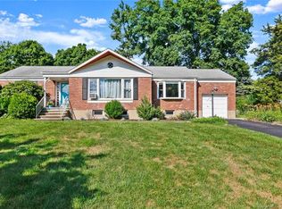 430 Lucille St, Fairfield, CT 06825