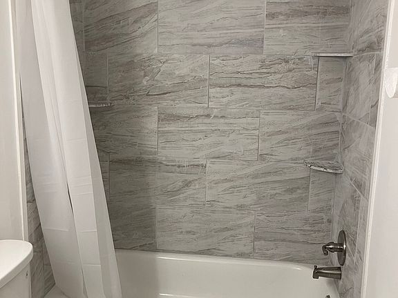 3rd image of 5033 Defford Pl #2B