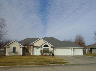 4017 Curt Dr, Columbia, MO 65203