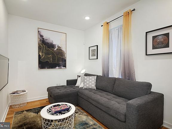 4th image of 1918-20 E Cumberland St Unit A
