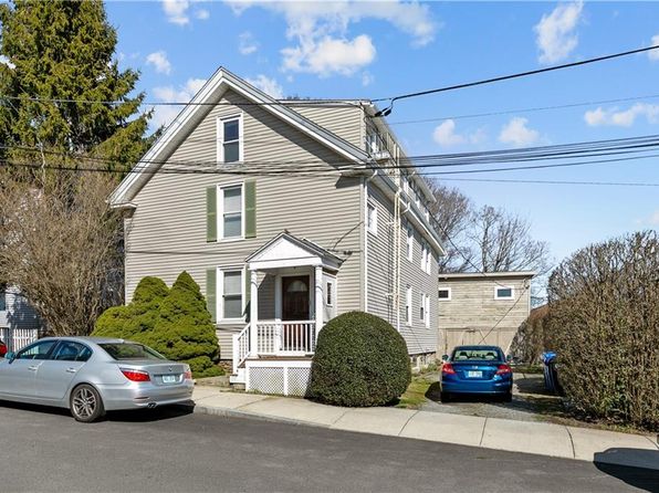 41 Freeborn St APT 1