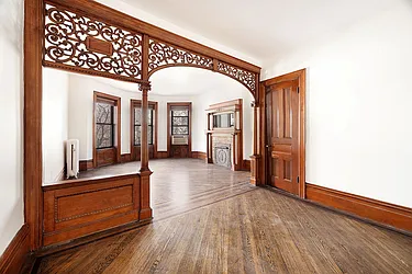 560 Dean Street, #4L