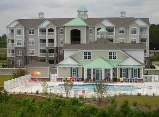 150 Gateway Condos Dr, Surf City, NC 28445