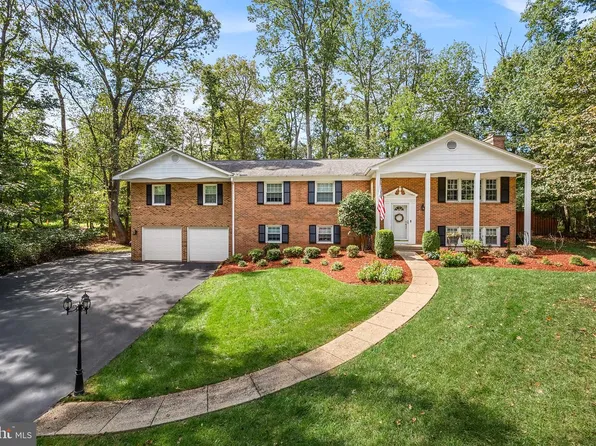 2520 Fowlers Ln, Reston, VA 20191