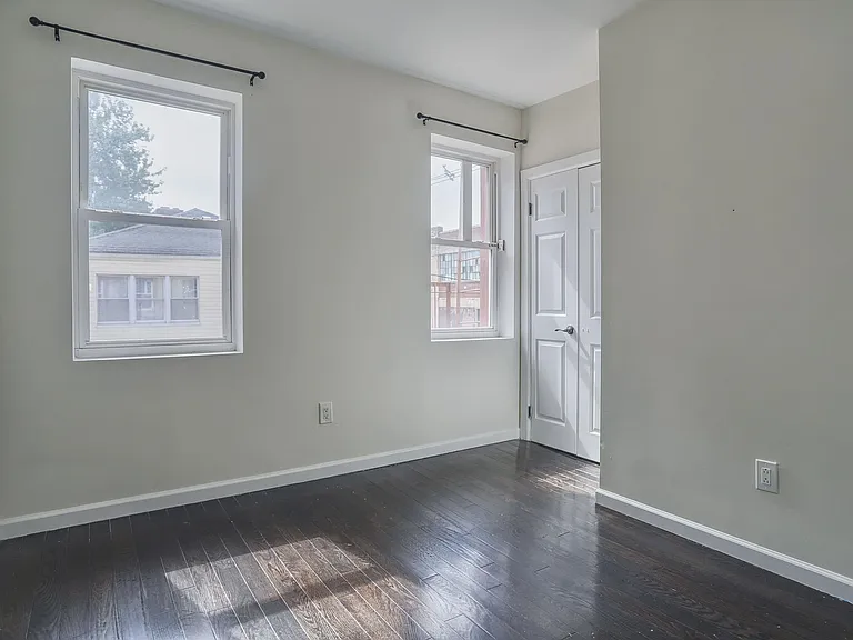 60 Webster Ave #2 — Photo 9