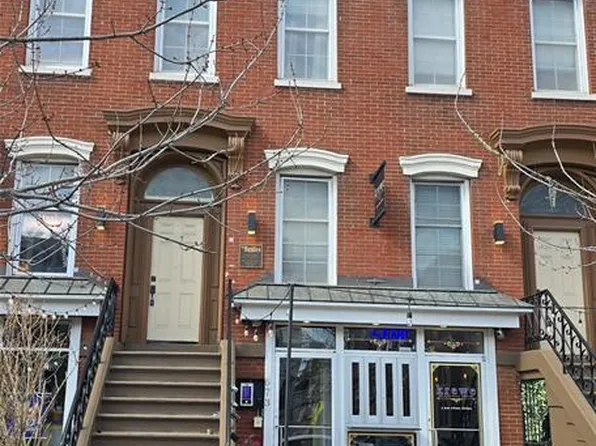 673 Bergen Ave #204, Jersey City, NJ 07304