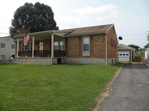 3rd image of 434 Stoneacres Dr