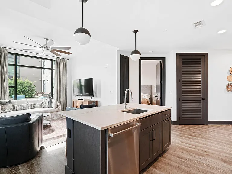 5 Gadsdenboro St #219 — Photo 4