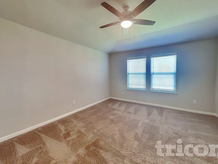 13661 Paxton Blvd — Photo 7