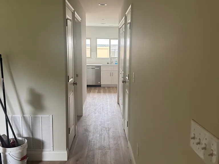 8205 Kensington Sq — Photo 12