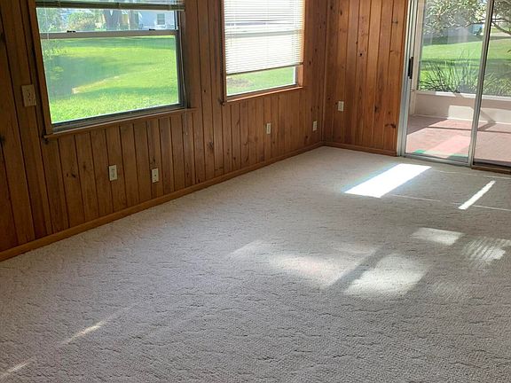3rd image of 3147 Winchester Dr