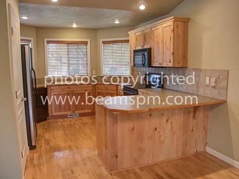 3888 N Park Crossing Ave — Photo 7