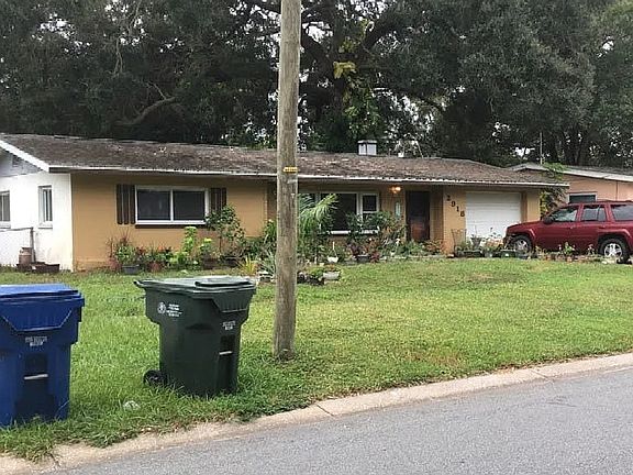 4th image of 2918 Huntington Dr
