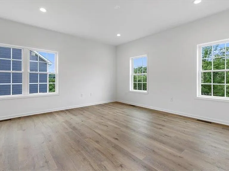 1471 Walnut Ridge Rd — Photo 6