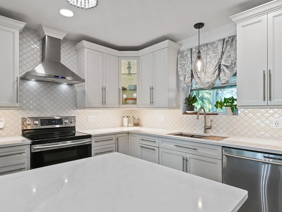 1st image of 6801 Eastpointe Pines Street