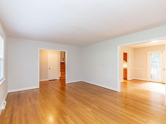 3rd image of 2909 Mohawk Dr