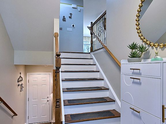2nd image of 6515 Lilac Blvd