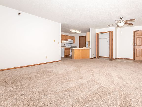 3rd image of 931 41st St NW #11505004
