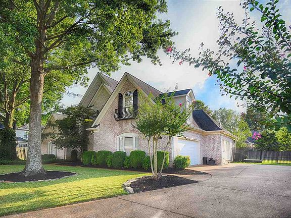 2nd image of 1785 Northcross Pl N