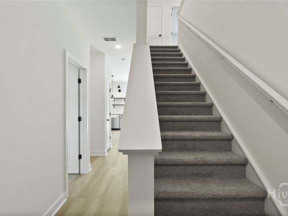 4th image of 181 Kingswood Circle
