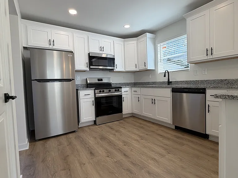71 Woodsdale Pl SE — Photo 10