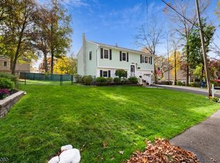 5 Marre Dr, Randolph, NJ 07869