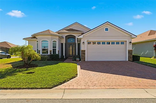 1033 Sawgrass Dr Photo 1