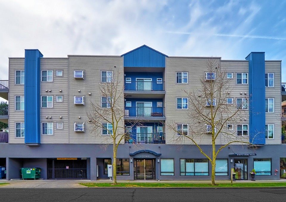 1st image of 12345 Roosevelt Way NE APT 407