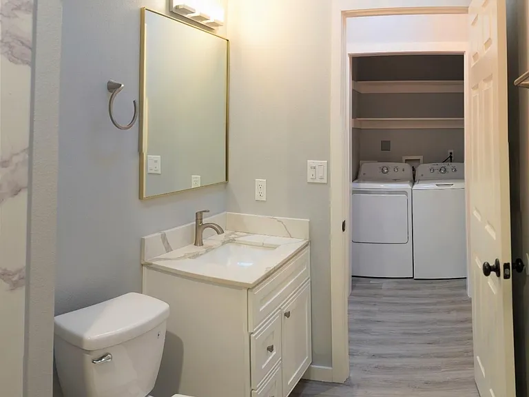 1441 Josephine St — Photo 8